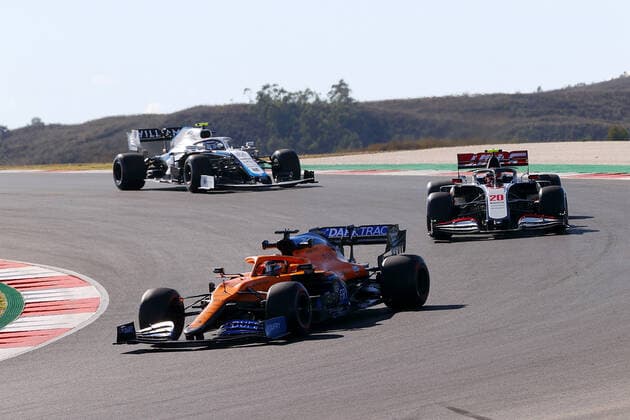 FORMULA 1 HEINEKEN PORTUGUESE GRAND PRIX 2020 23.10.2020, Autodromo Internacional do Algarve, Portimao, FORMULA 1 HEINEKEN PORTUGUESE GRAND PRIX 2020,im Bild Carlos Sainz Jr. (SPA 55), McLaren F1 Team, Kevin Magnussen (DNK 20), Haas F1 Team, Nicholas Latifi (CAN 6), Rokit Williams Racing