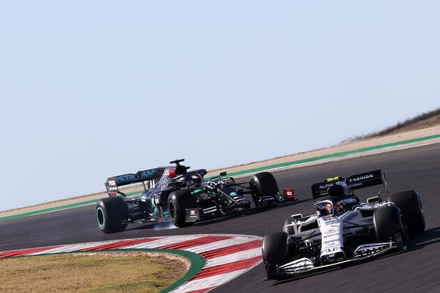 FORMULA 1 HEINEKEN PORTUGUESE GRAND PRIX 2020 23.10.2020, Autodromo Internacional do Algarve, Portimao, FORMULA 1 HEINEKEN PORTUGUESE GRAND PRIX 2020,im Bild Pierre Gasly (FRA 10), Scuderia AlphaTauri Honda, Lewis Hamilton (GB 44), Mercedes-AMG Petronas F1 Team