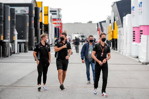 FORMULA 1 HEINEKEN PORTUGUESE GRAND PRIX 2020 23.10.2020, Autodromo Internacional do Algarve, Portimao, FORMULA 1 HEINEKEN PORTUGUESE GRAND PRIX 2020,im Bild Kevin Magnussen (DNK 20), Haas F1 Team, Romain Grosjean (FRA 8), Haas F1 Team