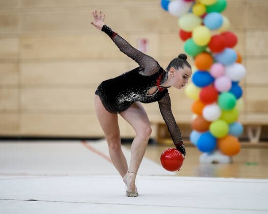 1. Vorrunde der Bundesliga 1+2 in der Rhythmischen Sportgymnastik; 24.10.2020 Mia Kaercher (Steh Kopf! e.V.); 1. Vorrunde der Bundesliga 1+2 in der Rhythmischen Sportgymnastik am 24.10.2020 in der Multifunktionshalle der Hermann-Neuberger-Sportschule in Saarbruecken Saarland.