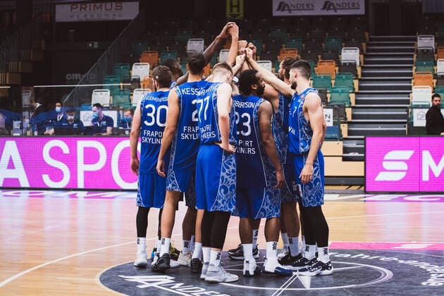 MagentaSport BBL Pokal: FRAPORT SKYLINERS vs. JobStairs GIESSEN 46ers, 24.10.2020 FRAPORT SKYLINERS; MagentaSport BBL Pokal: FRAPORT SKYLINERS vs. JobStairs GIESSEN 46ers am 24.10.2020 in Vechta (RASTA Dome), Germany, Photo: Sebastian Neddermann 2020 Copyright: xBEAUTIFULxSPORTS Neddermannx