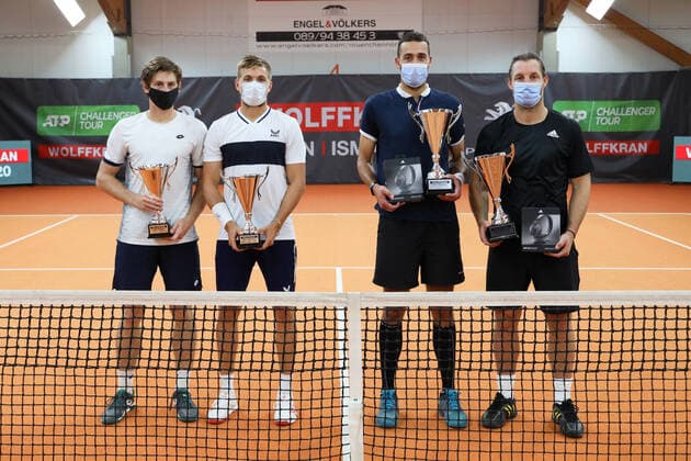 Sieger Andre Begemann, David Pel und Finalisten Lloyd Glaspool, Alex Lawson, Herren Doppel, Siegerehrung, Praesentation Tennis - Wolffkran Open - ATP, Tennis Herren Challenger - TC Ismaning - Ismaning - Bavaria - Germany - 24 October 2020. Â Copyright: xJuergenxHasenkopfx