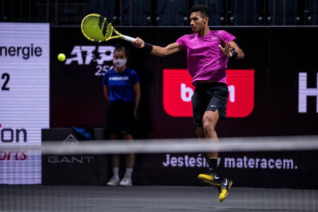 bett1HULKS Championship - ATP, Tennis Herren 250; Koeln, 24.10.2020 Felix AUGER-ALIASSIME (CAN) Halbfinale Felix AUGER-ALIASSIME (CAN) 5 vs Diego SCHWARTZMAN (ARG) 2 bett1HULKS Championship - ATP 250 am 24.10.2020 in Koeln (LANXESSarena), Deutschland Copyright: xBEAUTIFULxSPORTS Wunderlx