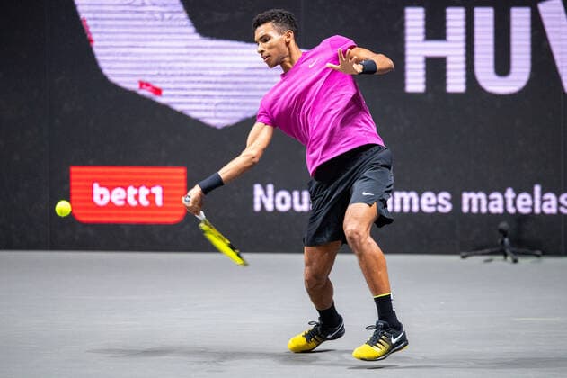 Im Felix AUGER-ALIASSIME (CAN), Felix AUGER-ALIASSIME (CAN) vs. Diego SCHWARTZMAN (ARG), TENNIS, bett1hulks Indoor, 24.10.2020, Halbfinale GER, TENNIS, ATP, Tennis Herren TOUR, bett1hulks Championship, Felix AUGER-ALIASSIME (CAN) vs. Diego SCHWARTZMAN (ARG), Halbfinale, 24.10.2020 KOELN Copyright: xEibnerxPressefotox xBenjaminxSOELZERx EP_BSO
