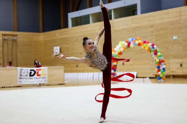1. Vorrunde der Bundesliga 1+2 in der Rhythmischen Sportgymnastik; 24.10.2020 Helena Ripken (Berliner TSC); 1. Vorrunde der Bundesliga 1+2 in der Rhythmischen Sportgymnastik am 24.10.2020 in der Multifunktionshalle der Hermann-Neuberger-Sportschule in Saarbruecken Saarland.