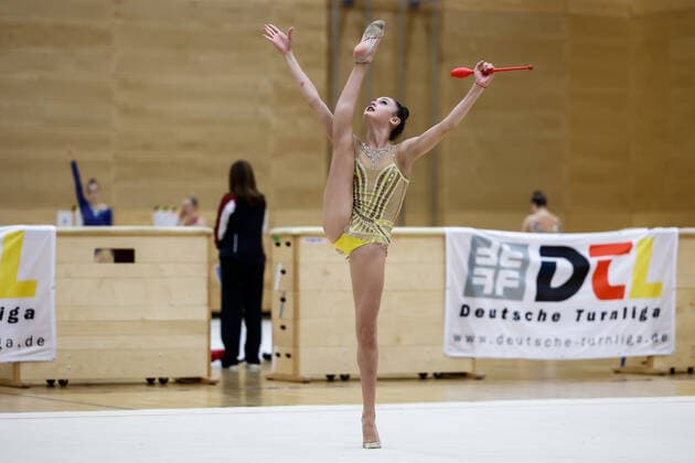 1. Vorrunde der Bundesliga 1+2 in der Rhythmischen Sportgymnastik; 24.10.2020 Anna Shenenko (TSV Bayer 04 Leverkusen); 1. Vorrunde der Bundesliga 1+2 in der Rhythmischen Sportgymnastik am 24.10.2020 in der Multifunktionshalle der Hermann-Neuberger-Sportschule in Saarbruecken Saarland.