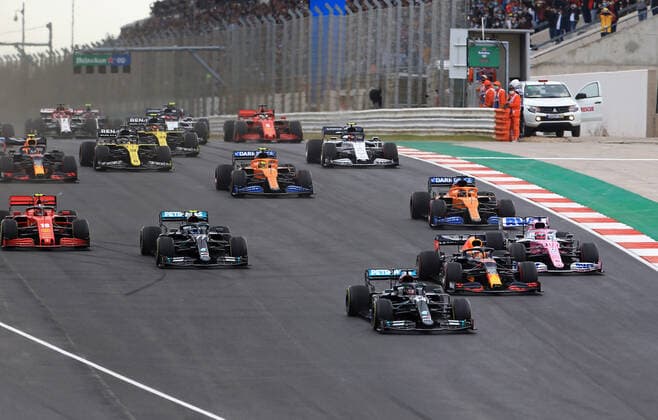 25th October 2020; Algarve International Circuit, Portimao, Portugal; Formula One, Portugal Grand Prix, Race Day; Mercedes AMG Petronas F1 W11 EQ Performance, Lewis Hamilton leads down into turn one ahead of Max Verstappen  ActionPlus12243264 Octane