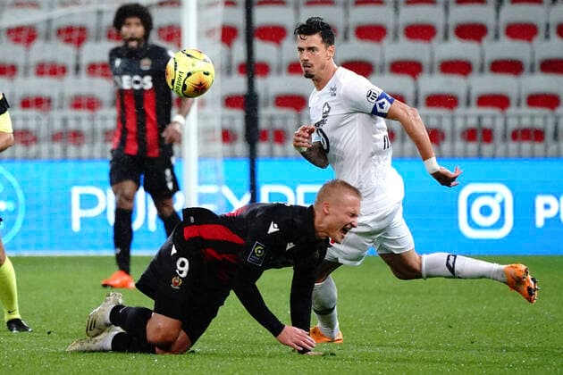 Jose Fonte (Lille) - Kasper Dolberg (OGC Nice) FOOTBALL : OGC Nice vs Lille - Nice - 25 10 2020 NorbertScanella PanoramiC 
