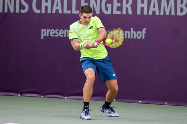 Im Bild: Kamil Majchrzak (POL) TENNIS CHALLENGER HAMBURG - presented by TANNENHOF, Hamburg, Hamburger Tennisverban, 26.10.2020,