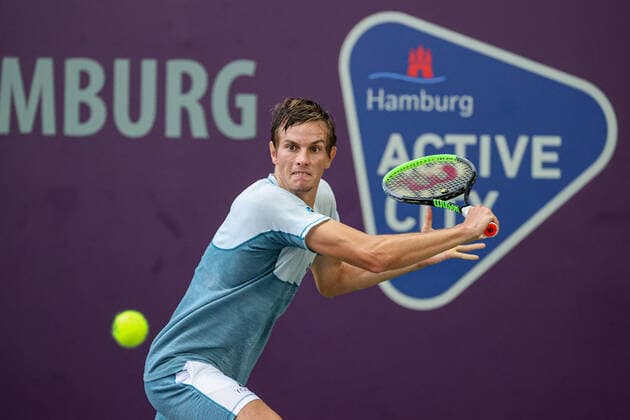 Im Bild: Filip Horansky (SVK) TENNIS CHALLENGER HAMBURG - presented by TANNENHOF, Hamburg, Hamburger Tennisverband, 27.10.2020,