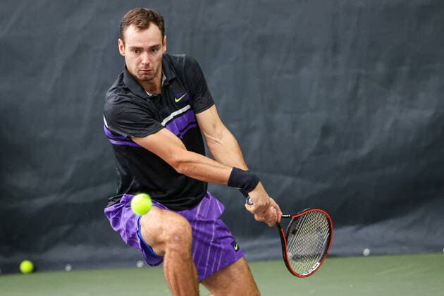 Im Bild: Roman SAFIULLIN (RUS) TENNIS CHALLENGER HAMBURG - presented by TANNENHOF, Hamburg, Hamburger Tennisverband, 27.10.2020,