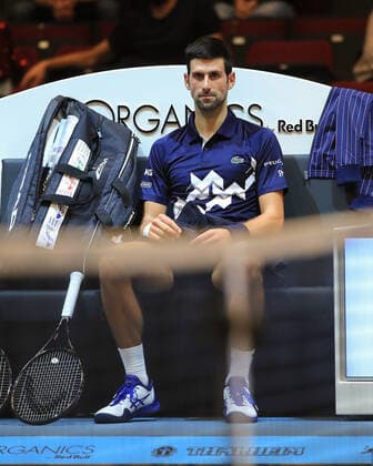 Novak Djokovic (SRB) sitzt auf der Bank waehrend der Spielpause Tennis - ERSTE BANK OPEN 2020 - ATP, Tennis Herren 500 - Stadthalle - Wien - - Oesterreich - 27 October 2020. Â Copyright: xJuergenxHasenkopfx