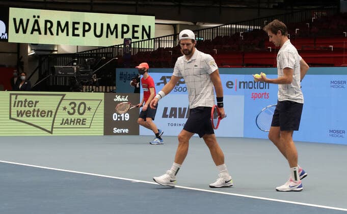 TENNIS - ATP, Tennis Herren Erste Bank Open VIENNA,AUSTRIA,28.OCT.20 - TENNIS - ATP World Tour, Erste Bank Open. Image shows Juergen Melzer (AUT) and Edouard Roger-Vasselin (FRA). GEPAxpictures xWalterxLuger