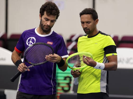 TENNIS - ATP, Tennis Herren Erste Bank Open VIENNA,AUSTRIA,28.OCT.20 - TENNIS - ATP World Tour, Erste Bank Open. Image shows Jean-Julien Rojer (NED) and Raven Klaasen (RSA). GEPAxpictures xWalterxLuger