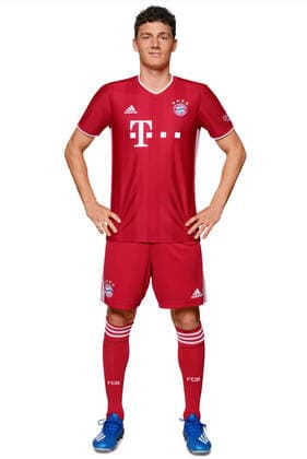 FUSSBALL 1. BUNDESLIGA SAISON 2020 2021 26.10.2020 Fototermin FC Bayern Muenchen: Benjamin Pavard FOTO: ULMER Pressebildagentur Pool FC Bayern Muenchen xxNOxMODELxRELEASExx Fussball 1. Bundesliga 2020 2021: Fototermin beim FC Bayern Muenchen