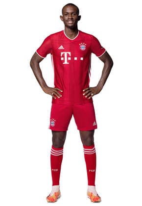FUSSBALL 1. BUNDESLIGA SAISON 2020 2021 26.10.2020 Fototermin FC Bayern Muenchen: Tanguy Nianzou Kouassi FOTO: FC Bayern München Pool via ULMER Pressebildagentur xxNOxMODELxRELEASExx Fussball 1. Bundesliga 2020 2021: Fototermin beim FC Bayern Muenchen
