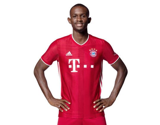 FUSSBALL 1. BUNDESLIGA SAISON 2020 2021 26.10.2020 Fototermin FC Bayern Muenchen: Tanguy Nianzou Kouassi FOTO: FC Bayern München Pool via ULMER Pressebildagentur xxNOxMODELxRELEASExx Fussball 1. Bundesliga 2020 2021: Fototermin beim FC Bayern Muenchen