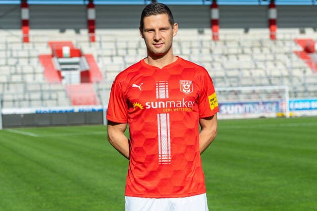 Stipe Vucur ; HFC Hallescher Fussballclub e.V; 3.Liga, Porträttermin 2020 2021, Halle Saale Sachsen-Anhalt Deutschland