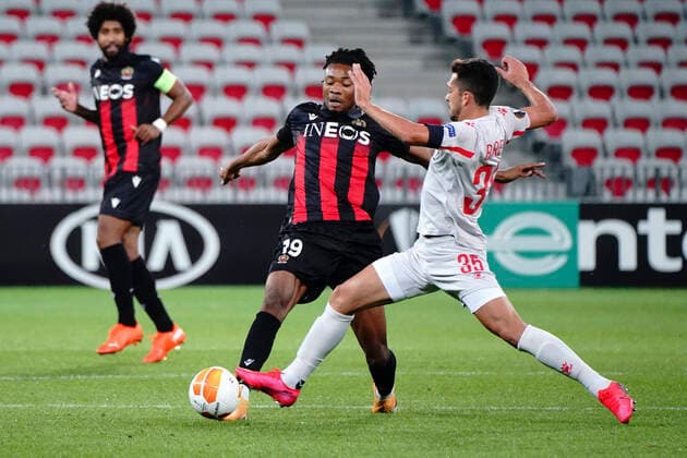 Khephren Thuram (OGC Nice) - Mariano Bareiro (Apoel Beer Sheva FC) FOOTBALL : OGC Nice vs Apoel Beer Sheva FC - Ligue Europa - Nice - 29 10 2020 NorbertScanella PanoramiC 