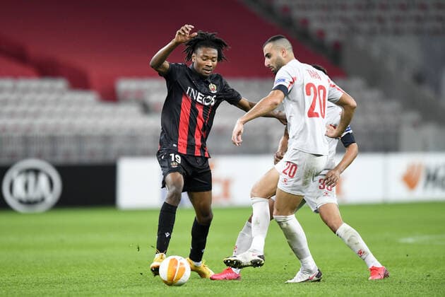 19 KHEPHREN THURAM (NICE) - 20 LOAI TAHA (HAP) FOOTBALL : Nice vs Hapoel Beer Sheva - Ligue Europa - 29 10 2020 FEP Panoramic 
