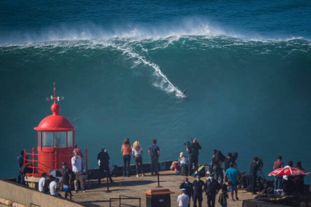 October 29, 2020, Nazare, Portugal: Big wave surfer Sebastian Steudtner from Germany rides a wave during a tow surfing session at Praia do Norte on the first big swell of winter season. Nazare Portugal - ZUMAs197 0105931692st Copyright: xHenriquexCasinhasx