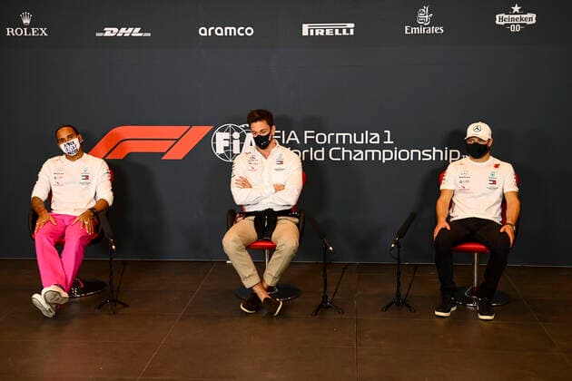 Motorsports: FIA Formula One World Championship, WM, Weltmeisterschaft 2020, Grand Prix of Emilia Romagna Motorsports: FIA Formula One World Championship 2020, Grand Prix of Emilia Romagna, 44 Lewis Hamilton (GBR, Mercedes-AMG Petronas Formula One Team), Toto Wolff (AUT, Mercedes AMG Petronas Motorsport), 77 Valtteri Bottas (FIN, Mercedes-AMG Petronas Formula One Team),