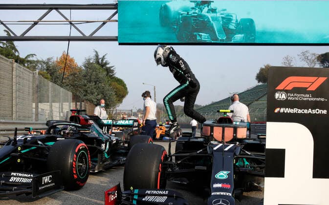 Motorsports: FIA Formula One World Championship, WM, Weltmeisterschaft 2020, Grand Prix of Emilia Romagna Motorsports: FIA Formula One World Championship 2020, Grand Prix of Emilia Romagna, 44 Lewis Hamilton (GBR, Mercedes-AMG Petronas Formula One Team), 77 Valtteri Bottas (FIN, Mercedes-AMG Petronas Formula One Team),