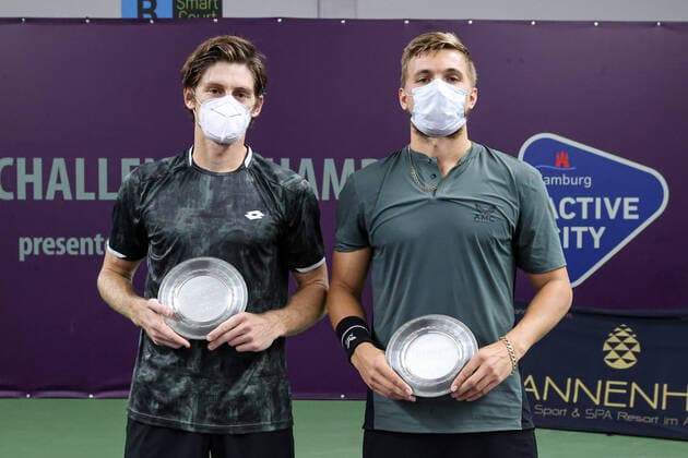 Im Bild: 2. Platz Doppel: Alex LAWSON (USA) und Lloyd GLASSPOOL (GBR) TENNIS CHALLENGER HAMBURG - presented by TANNENHOF, Hamburg, DTB-Stützpunkt Hamburg, 31.10.2020,
