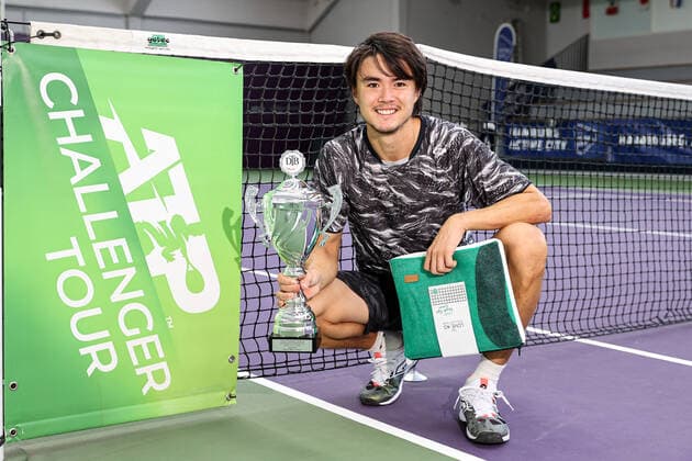 Sport Bilder des Tages Im Bild: Taro Daniel (JPN) 2 - Sieger 2020 TENNIS CHALLENGER HAMBURG - presented by TANNENHOF, Hamburg, DTB-Stützpunkt Hamburg, 01.11.2020,