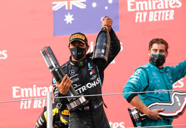 Bilder des Jahres 2020, Sport 11 November Sport Themen der Woche KW44 Motorsports: FIA Formula One World Championship, WM, Weltmeisterschaft 2020, Grand Prix of Emilia Romagna, 44 Lewis Hamilton (GBR, Mercedes-AMG Petronas Formula One Team), Imola Italy *** Motorsports FIA Formula One World Championship 2020, Grand Prix of Emilia Romagna, 44 Lewis Hamilton GBR, Mercedes AMG Petronas Formula One Team , Imola Italy