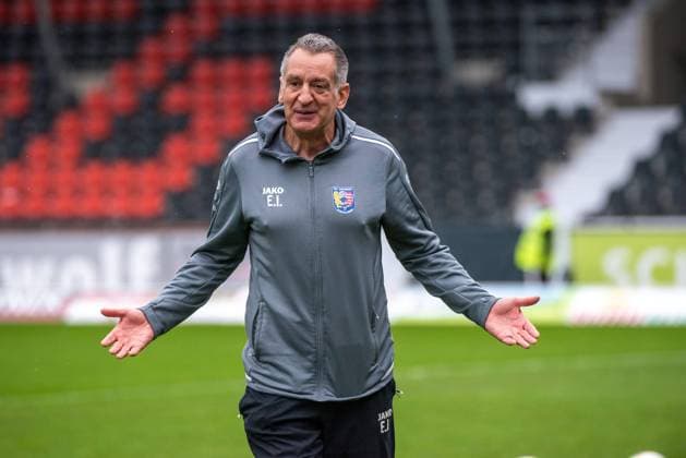 Torwarttrainer Eike Immel (TSV Eintracht Stadtallendorf). Deutschland, Aspach, 01.11.2020, Fussball, Regionalliga Suedwest: SG Sonnenhof Grossaspach vs TSV Eintracht Stadtallendorf, Saison 2020 2021, 12. Spieltag, WirmachenDruck-Arena Foto: A2 Bildagentur Peter Hartenfelser