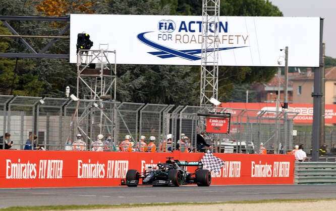 Motorsports: FIA Formula One World Championship, WM, Weltmeisterschaft 2020, Grand Prix of Emilia Romagna, 44 Lewis Hamilton (GBR, Mercedes-AMG Petronas Formula One Team), Imola Italy