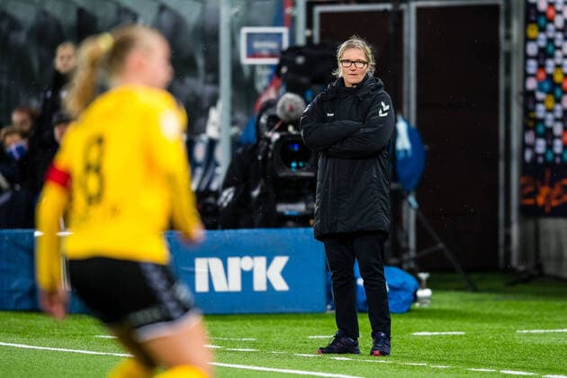201101 Hege Riise, head coach of LSK Kvinner, during the Toppserien football match between Valerenga and LSK Kvinner on November 1, 2020 in Oslo. Photo: Marius Simensen BILDBYRAN Cop 238 bbeng dam football fotball fotboll lsk kvinner tfk toppserien valerenga Copyright: MARIUSxSIMENSEN BB201101BB761