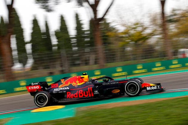 23 ALBON Alexander (tha), Aston Martin Red Bull Racing Honda RB16, action during the Formula 1 Emirates Gran Premio Dell emilia Romagna 2020, Emilia Romagna Grand Prix, from October 31 to November 1, 2020 on the Autodromo Internazionale Enzo e Dino Ferrari, in Imola, Italy FORMULE 1 : Grand prix Emilie Romagne - Imola - Course - 01 11 2020 DPPI Panoramic 