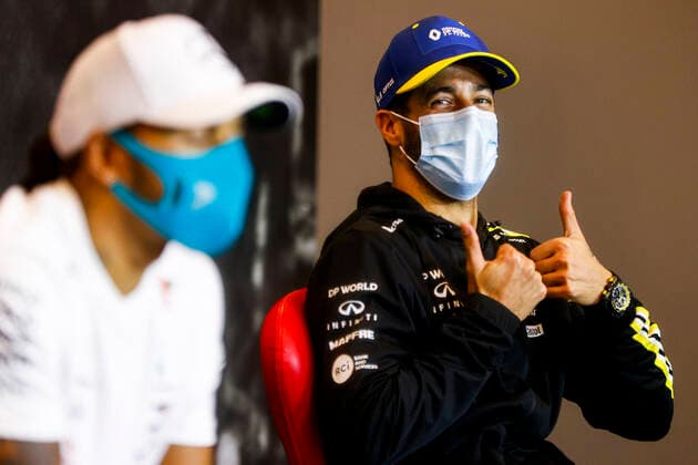 Motorsports: FIA Formula One World Championship, WM, Weltmeisterschaft 2020, Grand Prix of Emilia Romagna Motorsports: FIA Formula One World Championship 2020, Grand Prix of Emilia Romagna, 44 Lewis Hamilton (GBR, Mercedes-AMG Petronas Formula One Team), 3 Daniel Ricciardo (AUS, Renault DP World F1 Team),