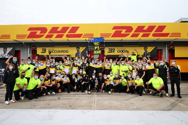 Motorsports: FIA Formula One World Championship, WM, Weltmeisterschaft 2020, Grand Prix of Emilia Romagna Motorsports: FIA Formula One World Championship 2020, Grand Prix of Emilia Romagna, 3 Daniel Ricciardo (AUS, Renault DP World F1 Team) celebrates his third position