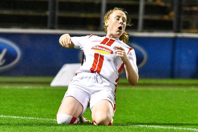 Amber Barett (Köln, 22) erzielte das Tor zum 1:0, Treffer, Torerfolg, Action, Aktion, Spielszene, jubeln über ein Tor, Jubel, Torjubel, Torerfolg, celebrate the goal, goal, celebration, Jubel ueber das Tor, optimistisch, Action, Aktion, 01.11.2020, Köln (Deutschland), Fussball, DFB-Pokal Frauen, 2. Runde, 1. FC Köln - Bayer 04 Leverkusen, DFB DFL REGULATIONS PROHIBIT ANY USE OF PHOTOGRAPHS AS IMAGE SEQUENCES AND OR QUASI-VIDEO.