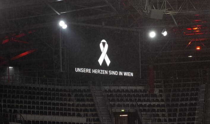 Bilder des Jahres 2020, Sport 11 November Sport Themen der Woche KW45 Sport Bilder des Tages SOCCER - CL, RBS VS Bayern SALZBURG,AUSTRIA,03.NOV.20 - SOCCER - UEFA Champions League, group stage, Red Bull Salzburg VS FC Bayern Muenchen. Image shows a scoreboard. keywords: in memory of the terrorist attacks in Vienna. GEPAxpictures xHaraldxSteiner