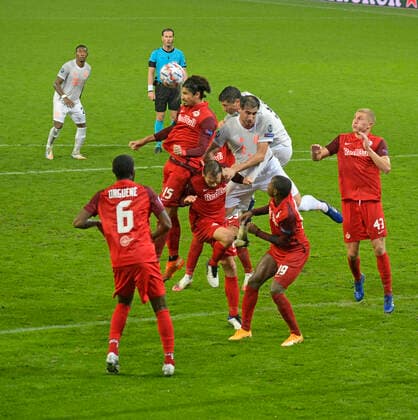 03.11.2020, Fussball Championsleague 2020 2021, Gruppenphase Vorrunde, 3. Spieltag, RB Salzburg - FC Bayern München, in der Red Bull Arena Salzburg. Javi Martinez (FC Bayern München) und Robert Lewandowski (FC Bayern München) gegen Andre Ramalho (RB Salzburg) und Mohamed Camara (RB Salzburg).