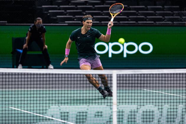 Paris, France le 4 novembre 2020 - L Espagnol Rafael NADAL contre l Espagnol Feliciano LOPEZ lors du deuxieme tour de match de tennis en simple masculin au troisieme jour du tournoi de tennis en salle ATP, Tennis Herren World Tour Masters 1000 - Paris Masters (Paris Bercy) - a l Arena AccorHotels. Rafael NADAL of Spain against Feliciano LOPEZ of Spain during their men s singles second round tennis match on day 3 at the ATP World Tour Masters 1000 - Paris Masters (Paris Bercy) - indoor tennis tournament at The AccorHotels Arena in Paris on November 4, 2020.  Copyright: xAurelienxMorissardx