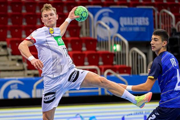 Düsseldorf, Deutschland 05. November 2020: Männer EHF EM 2022 Qualifikation, Gruppe 2, Deutschland vs. Bosnien-Herzegowina Timo Kastening (Deutschland MT Melsungen) Düsseldorf ISS Dome Nordrhein-Westfalen Deutschland
