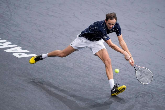 Daniil Medvedev (Rus) Milos Raonic (Can) Rafael Nadal (Esp) Alexander Zverev (Ger) TENNIS : Rolex Paris Masters Demi Finale - 07 11 2020 JBAutissier Panoramic 