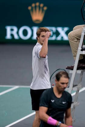 Rafael Nadal (Esp) joie de Alexander Zverev (Ger) TENNIS : Rolex Paris Masters Demi Finale - 07 11 2020 JBAutissier Panoramic 