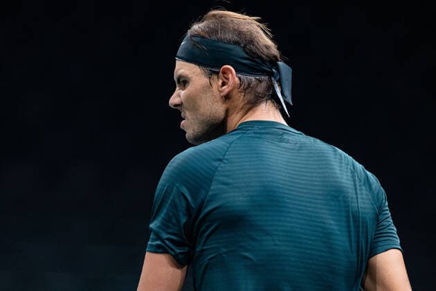 Paris, France le 7 novembre 2020 - L Espagnol Rafael NADAL contre l Allemand Alexander ZVEREV lors de la demi-finale de tennis en simple masculin au cinquieme jour du tournoi de tennis en salle ATP, Tennis Herren World Tour Masters 1000 - Paris Masters (Paris Bercy) - a l Arena AccorHotels. Rafael NADAL of Spain against Alexander ZVEREV of Germany during their Semi Final men s singles tennis match on day 5 at the ATP World Tour Masters 1000 - Paris Masters (Paris Bercy) - indoor tennis tournament at The AccorHotels Arena in Paris on November 7, 2020.  Copyright: xAurelienxMorissardx