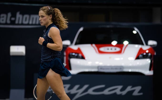 November 7, 2020, Linz, AUSTRIA: Mira Antonitsch of Austria in action during the first qualifications round at the 2020 Upper Austria Ladies Linz WTA, Tennis Damen International tennis tournament against Jacqueline Cristian of Romania Linz AUSTRIA - ZUMAa181 20201107_zaa_a181_141 Copyright: xRobxPrangex