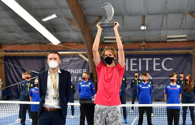 08.11.2020 - Tennis - ATP, Tennis Herren Challenger Tour - Challenger Eckental - Int. Deutsche Meisterschaften - Finale Einzel : Ramkumar Ramanathan ( IND ) - Sebastian Korda ( USA ) - - Siegerehrung - Fabian REISCH ( Turnier-Organisation ) und Sebastian KORDA ( USA )