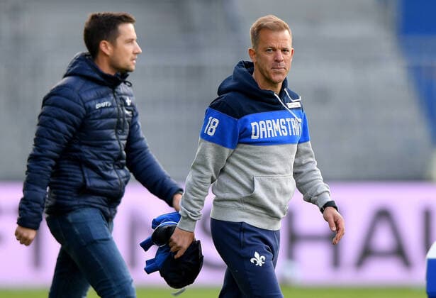 08.11.2020, xfux, Fussball 2.Bundesliga, SV Darmstadt 98 - SC Paderborn, emonline, emspor, v.l. Teammanager Michael Stegmayer (SV Darmstadt 98), Trainer Markus Anfang (SV Darmstadt 98) Darmstadt