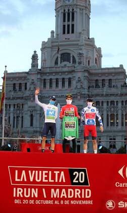 (L-R) Spanish rider Enric Mas, of Movistar team, best young rider; Slovenian rider Primoz Roglic, of Jumbo-Visma team, overall leader; and French rider Guillaume Martin, of Cofidis team, best climber, celebrate on the podium following the final stage of the Vuelta a Espana 2020 cycling race, a 124.2 km race from La Zarzuela horse racecourse to Madrid, central Spain, 08 November 2020. Vuelta a Espana 2020 - Final stage !ACHTUNG: NUR REDAKTIONELLE NUTZUNG! Copyright: xKikoxHuescax GRAF6422 20201108-637404567917035594
