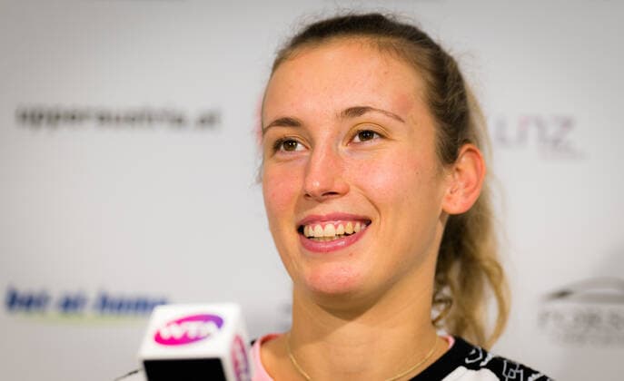 November 8, 2020, Linz, AUSTRIA: Elise Mertens of Belgium talks to the media at the 2020 Upper Austria Ladies Linz WTA, Tennis Damen International tennis tournament Linz AUSTRIA - ZUMAa181 20201108_zaa_a181_163 Copyright: xRobxPrangex