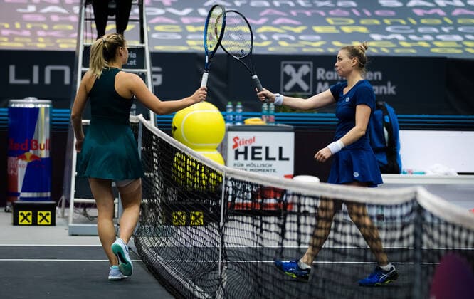 November 10, 2020, Linz, AUSTRIA: Marta Kostyuk of the Ukraine in action during the first round at the 2020 Upper Austria Ladies Linz WTA, Tennis Damen International tennis tournament against Vera Zvonareva of Russia Linz AUSTRIA - ZUMAa181 20201110_zaa_a181_220 Copyright: xRobxPrangex